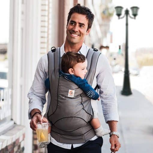 Ergobaby Urban Chic Carrier Graphite lifestyle 1