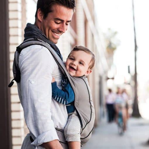 Ergobaby Urban Chic Carrier Graphite lifestyle 2