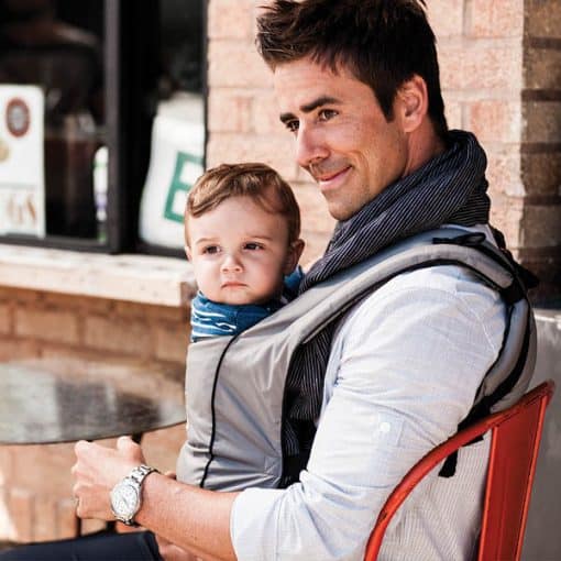 Ergobaby Urban Chic Carrier Graphite lifestyle 3